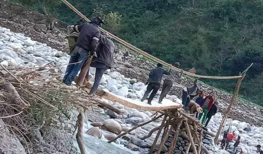 सेती नदीमा खसेर डोटीकी एक युवतीको मृत्यु